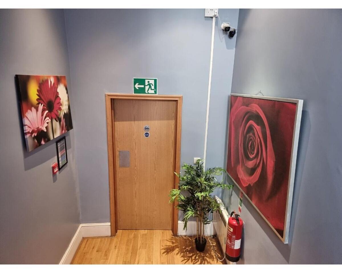 Stunning For 2 Near Hyde-f303 Appartamento Londra