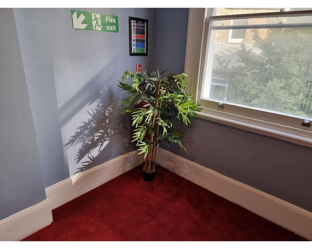 Stunning For 2 Near Hyde-f303 * Londra